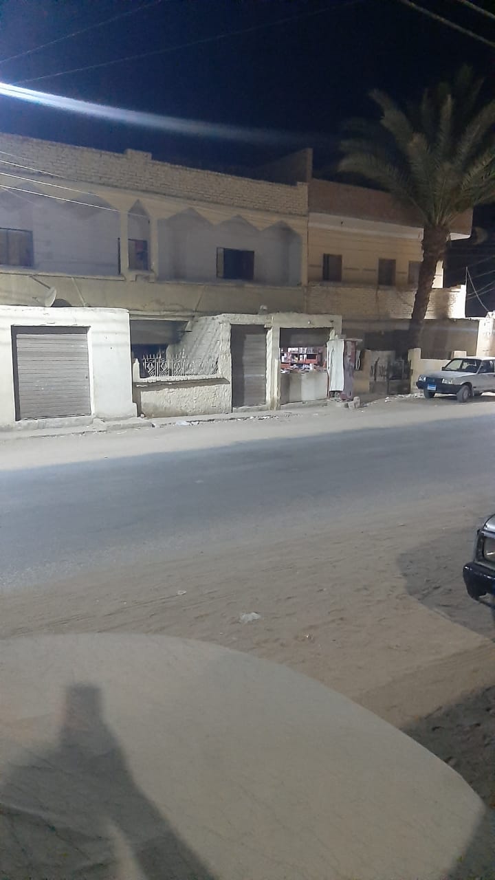 حملات مكثفة لمتابعة غلق المحلات وترشيد استهلاك الكهرباء في مدينة طامية بالفيوم