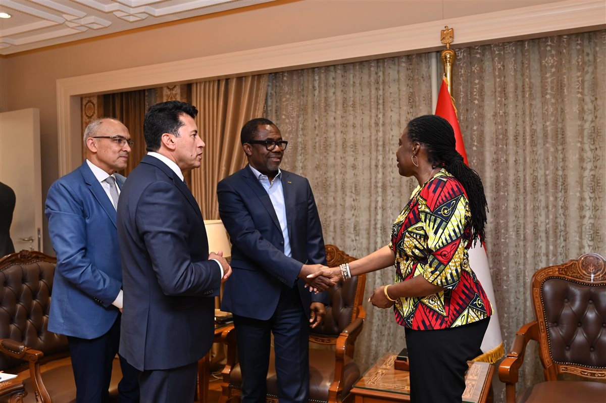 وزير الرياضة يلتقي الأمين العام للكاف لمتابعة مستجدات نقل المقر الجديد إلى العاصمة الإدارية<br> 