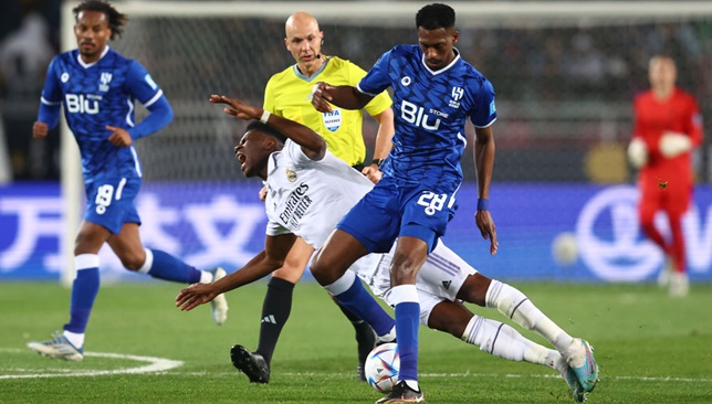 القنوات المجانية الناقلة لمشاهدة بث مباشر مباراة الهلال وريد بول اليوم في المونديال