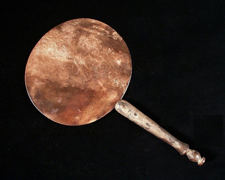 مرآة مصرية برونزية