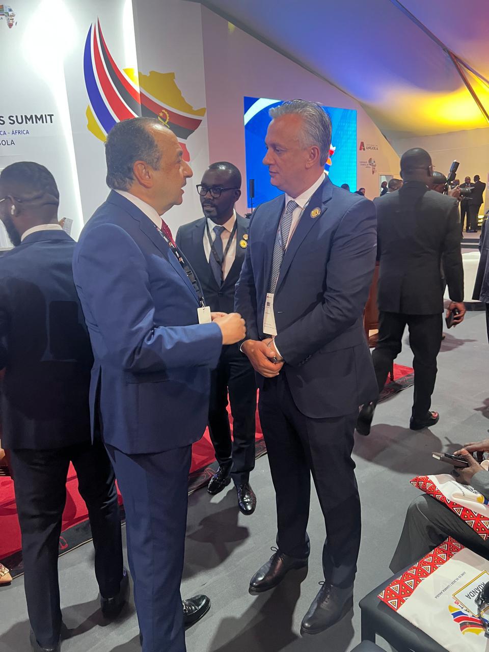 خلال اللقاء