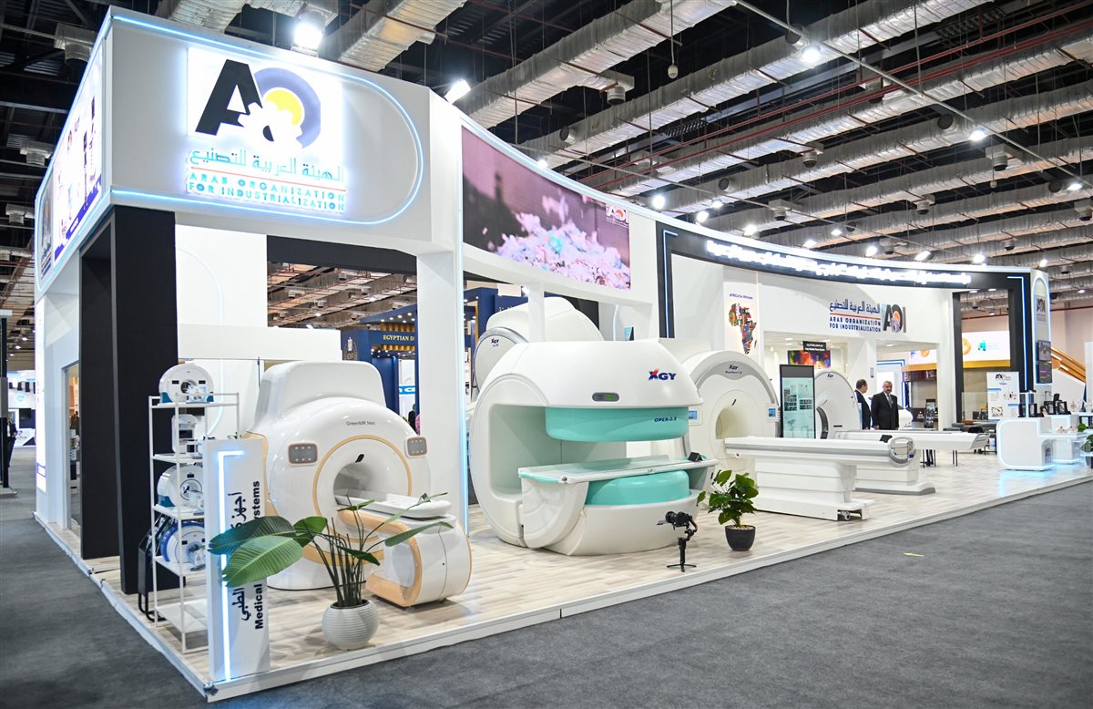 وزير الصحة يشهد توقيع عقد الشراكة بين الهيئة العربية للتصنيع للأجهزة الطبية XGY وشركة لتأسيس الشركة العربية - الصينية