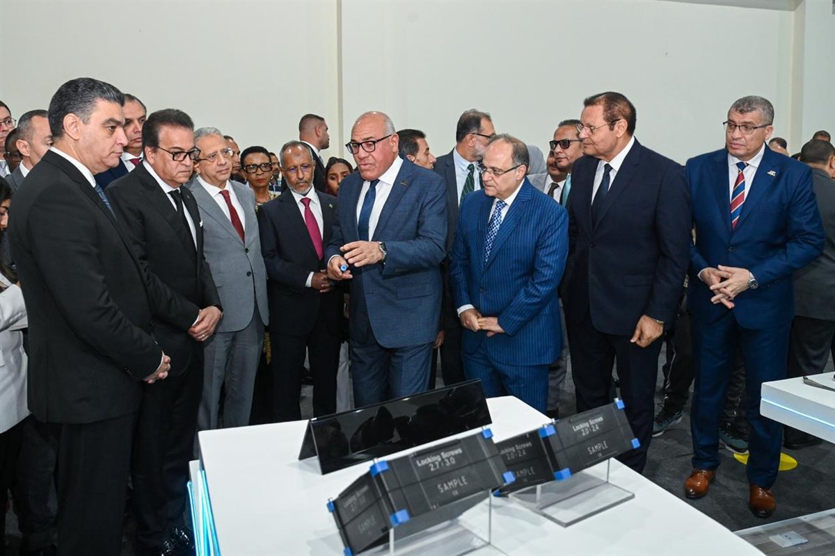 وزير الصحة يشهد توقيع عقد الشراكة بين الهيئة العربية للتصنيع للأجهزة الطبية XGY وشركة لتأسيس الشركة العربية - الصينية