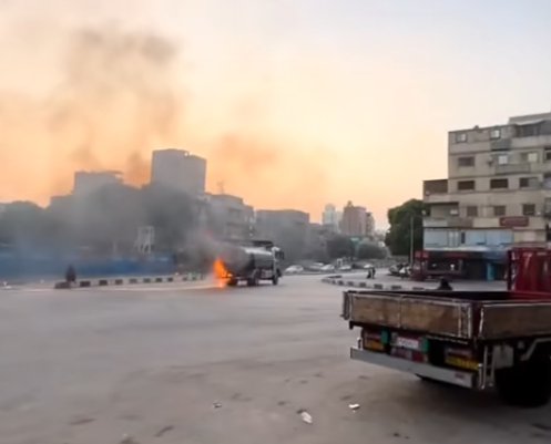 <strong> سائق يقود بترول مشتعلة بمصر القديمة </strong>