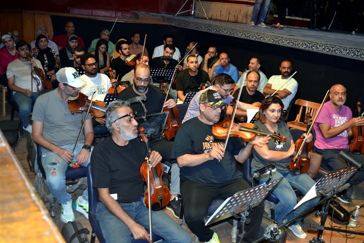 لقطات من استعدادات حفل لؤي ومصطفى شوقي بقيادة المايسترو سليم سحاب بمسرح البالون