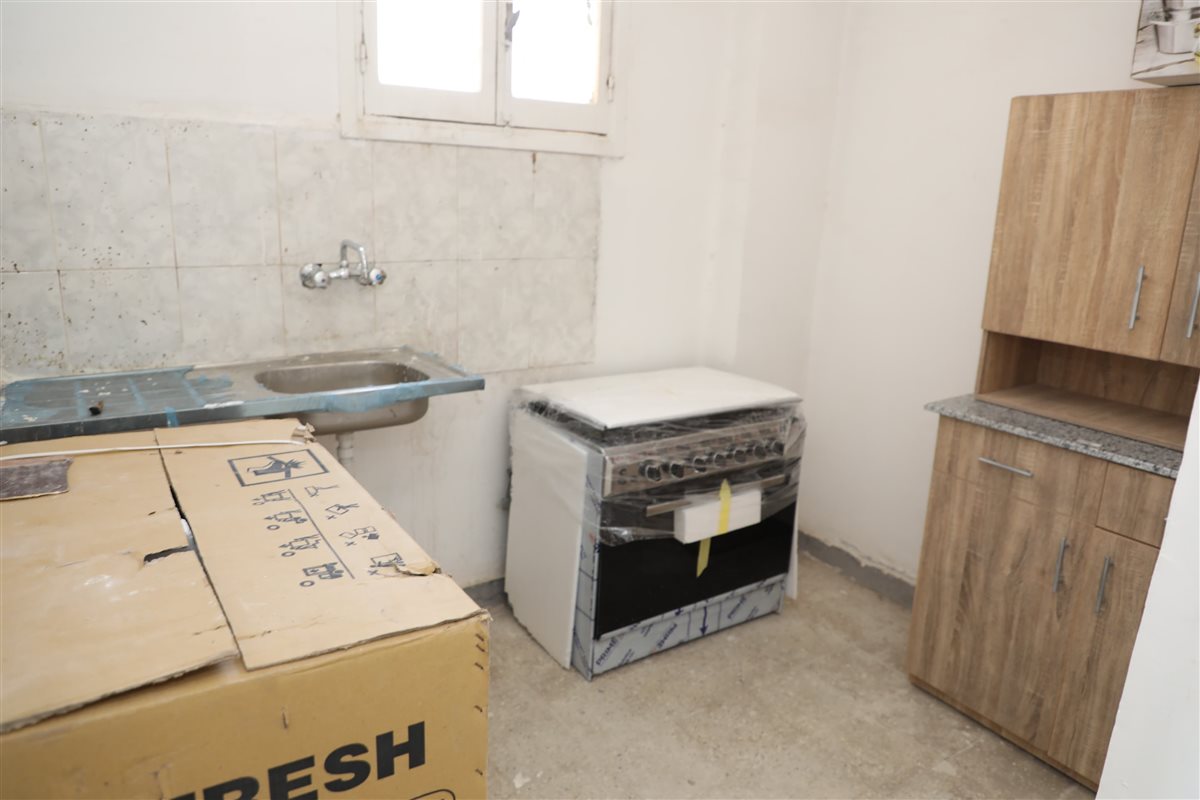 محافظ القاهرة يزور الأسر المتضررة من انهيار عقاري حدائق القبة بعد تسكينهم بوحدات بديلة