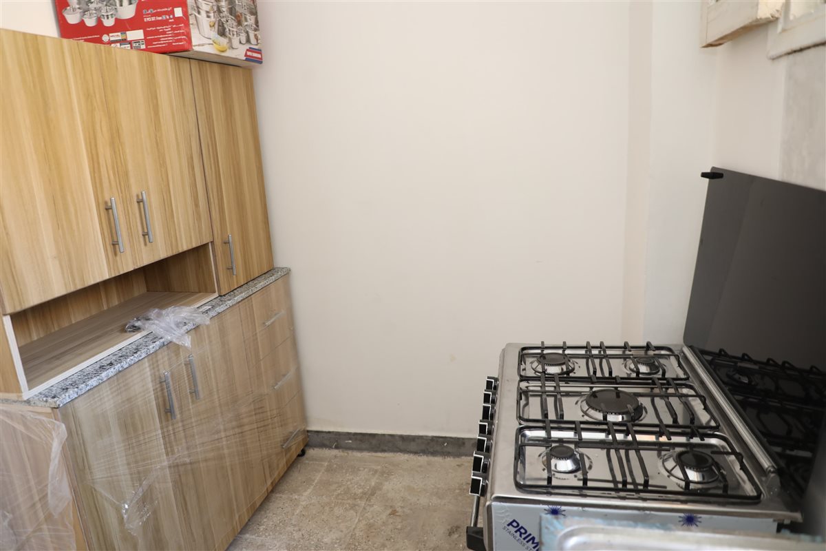 محافظ القاهرة يزور الأسر المتضررة من انهيار عقاري حدائق القبة بعد تسكينهم بوحدات بديلة