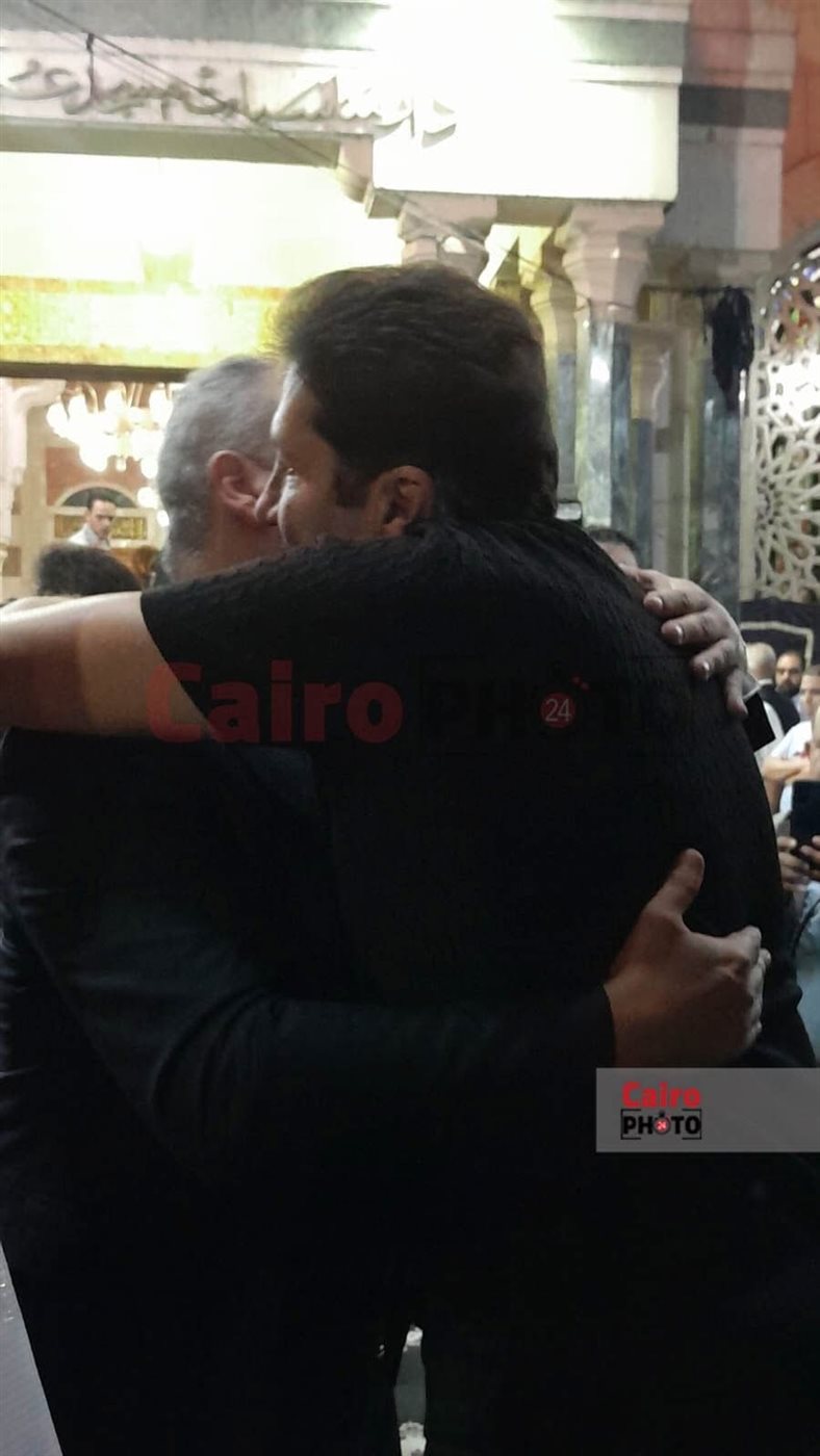 نجوم الفن والإعلام في عزاء والد الفنان تامر عبدالمنعم