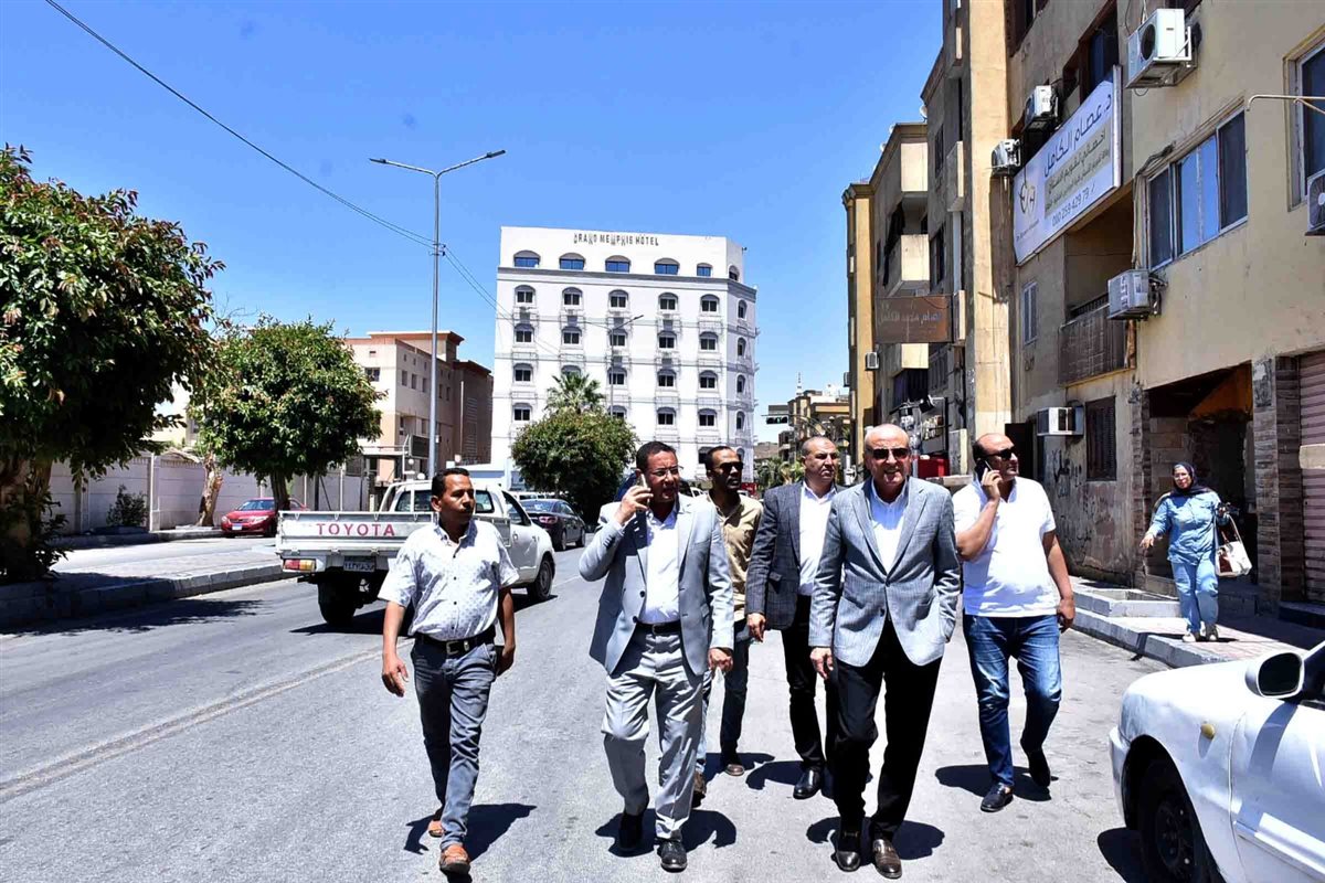 محافظ الأقصر وجولة ميدانية عقب صلاة الجمعة