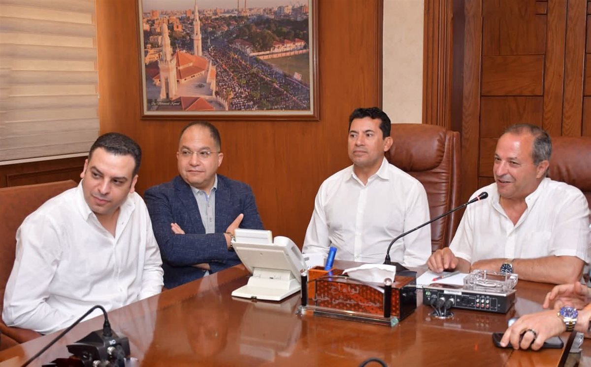 وزير الشباب والرياضة 