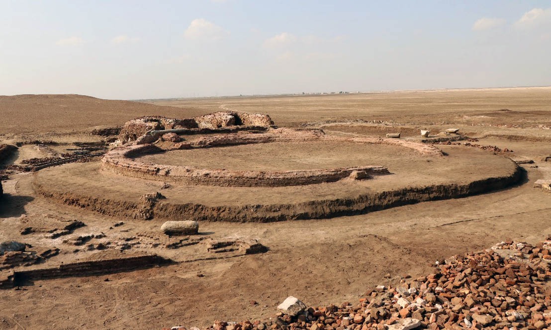 <strong>ترميم المنشآت الأثرية بمدينة الفرما</strong>