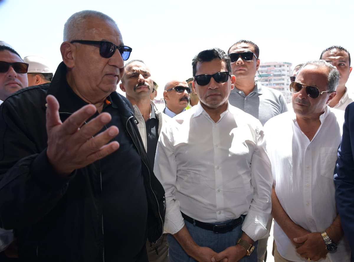 أبو علي يحضر اجتماع وزير الرياضة ومحافظ بورسعيد لمناقشة مشروع نادي المصري الجديد