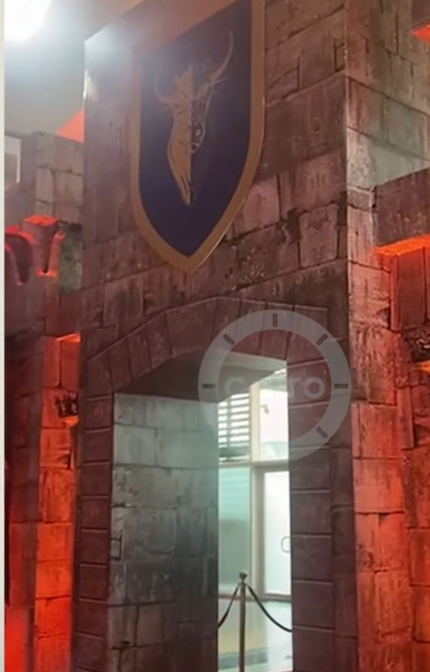 عالم مليئ بالفانتازيا.. ديكورات تاريخية في عرض يانجو بلاي &nbsp;لـ 