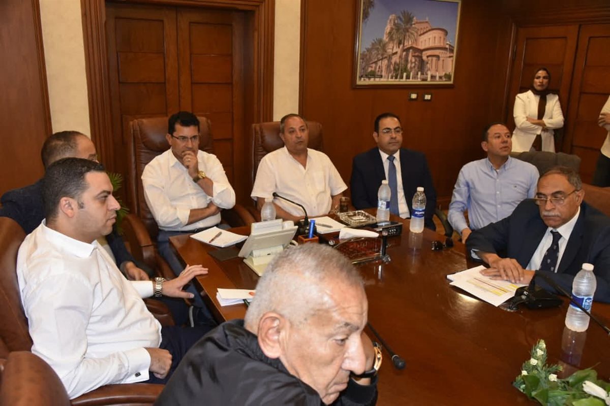 وزير الشباب والرياضه 