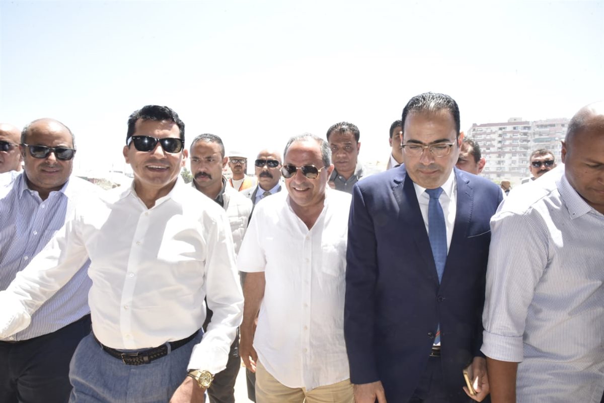 وزير الشباب والرياضه 