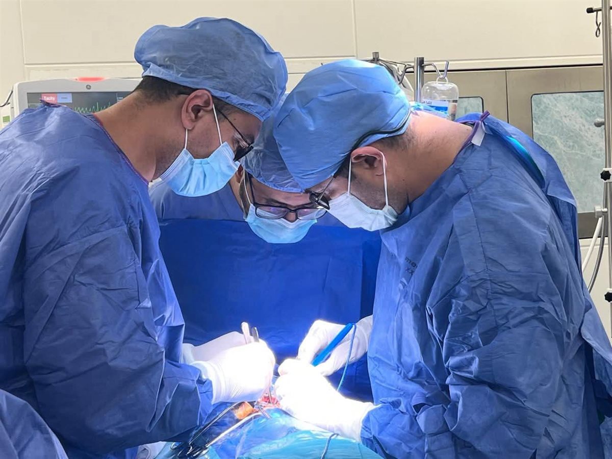 الطاقم الطبي بهيئة الرعاية الصحية ببورسعيد 