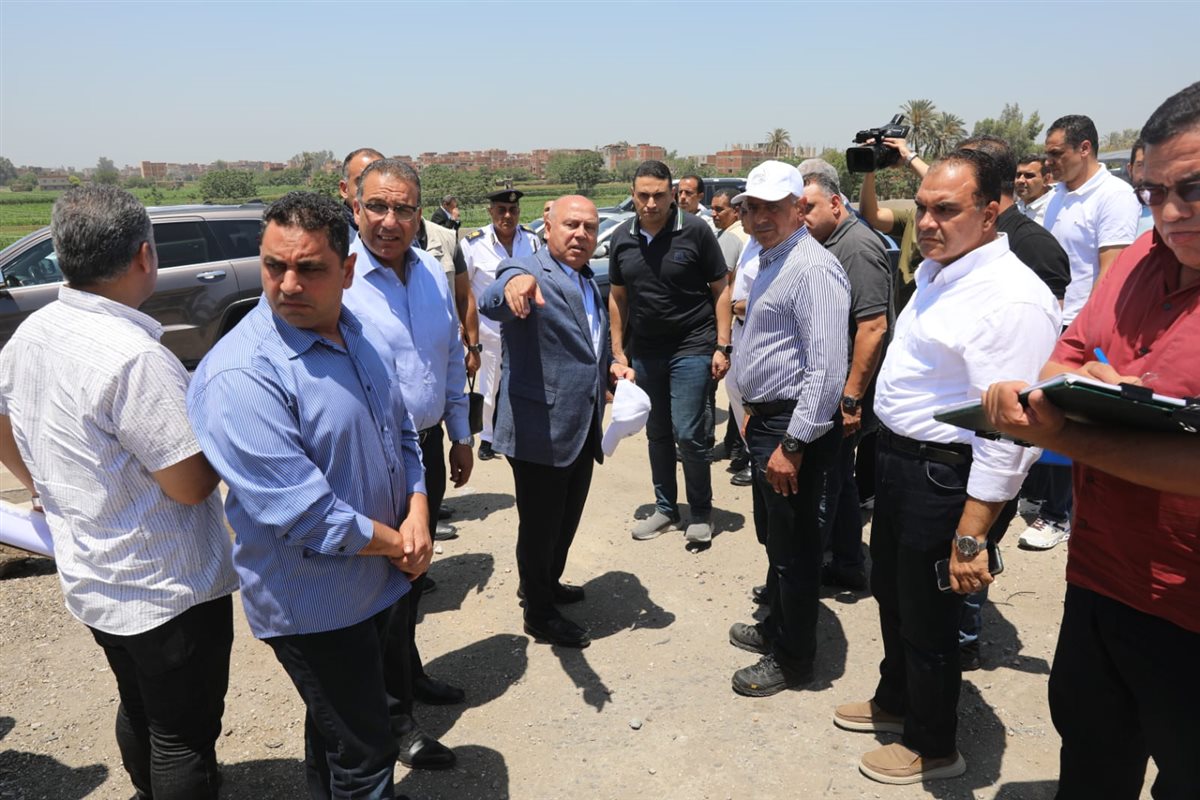 جانب من الجولة التفقدية للوزير