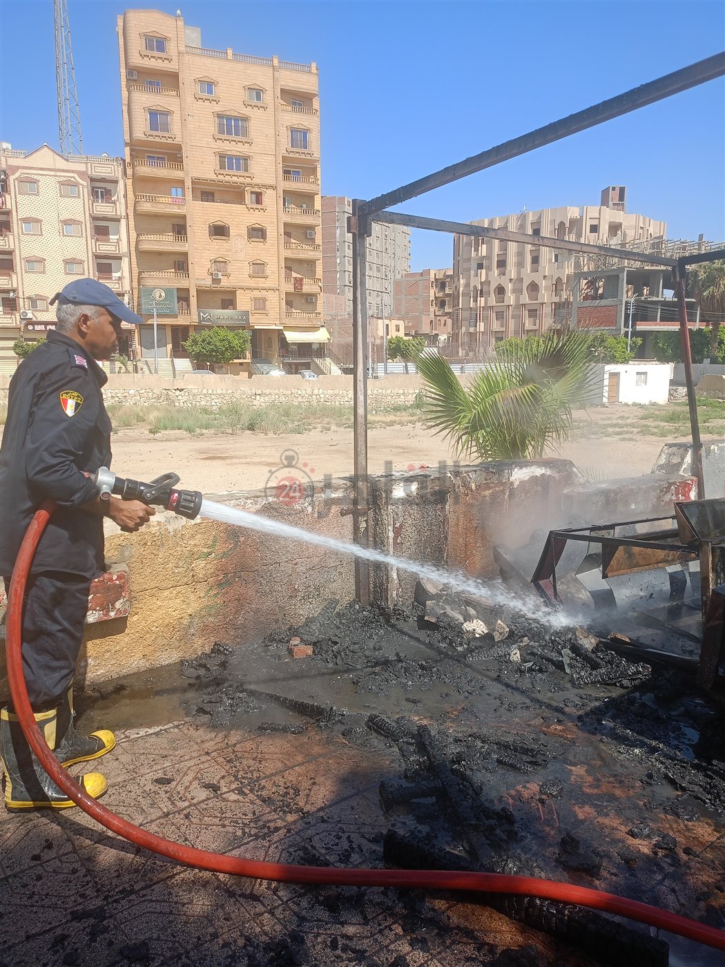 السيطرة على حريق 