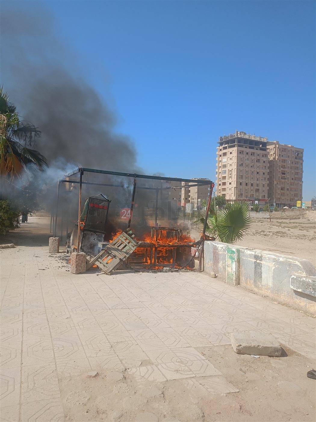 . السيطرة على حريق نشب في كشك بالفيوم