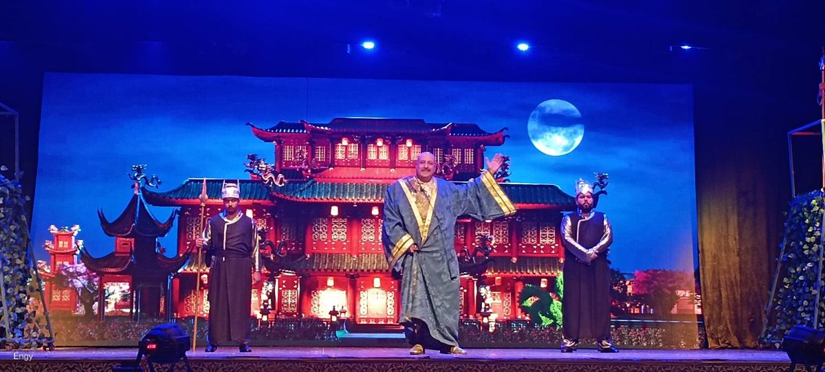 لقطات من العرض الأول لمسرحية الملك وأنا لـ لقاء الخميسي على مسرح البالون