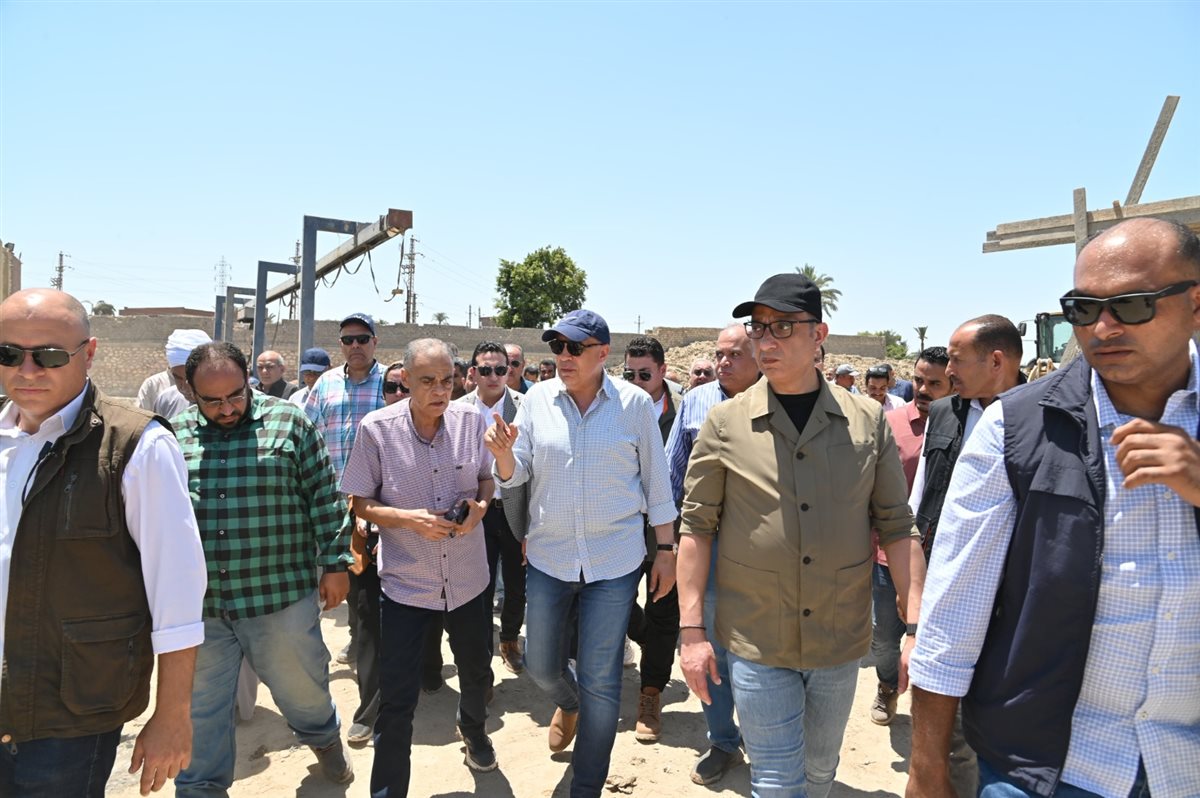 محافظ الفيوم وزير الري 