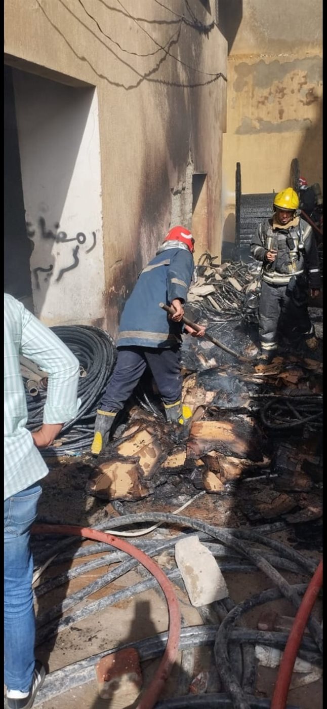 جانب من الحريق