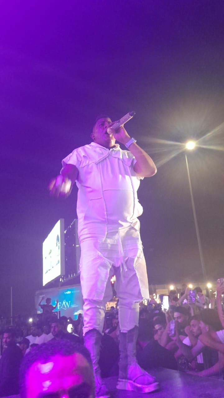 حمو بيكا والجمهور في حفل 30 يونيو