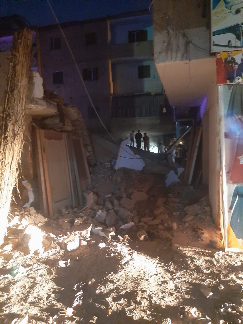 إنهيار عقار من 3 طوابق بالرياض بكفر الشيخ