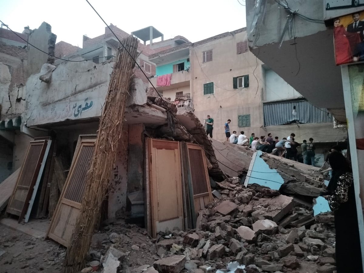 إنهيار عقار من 3 طوابق بالرياض بكفر الشيخ