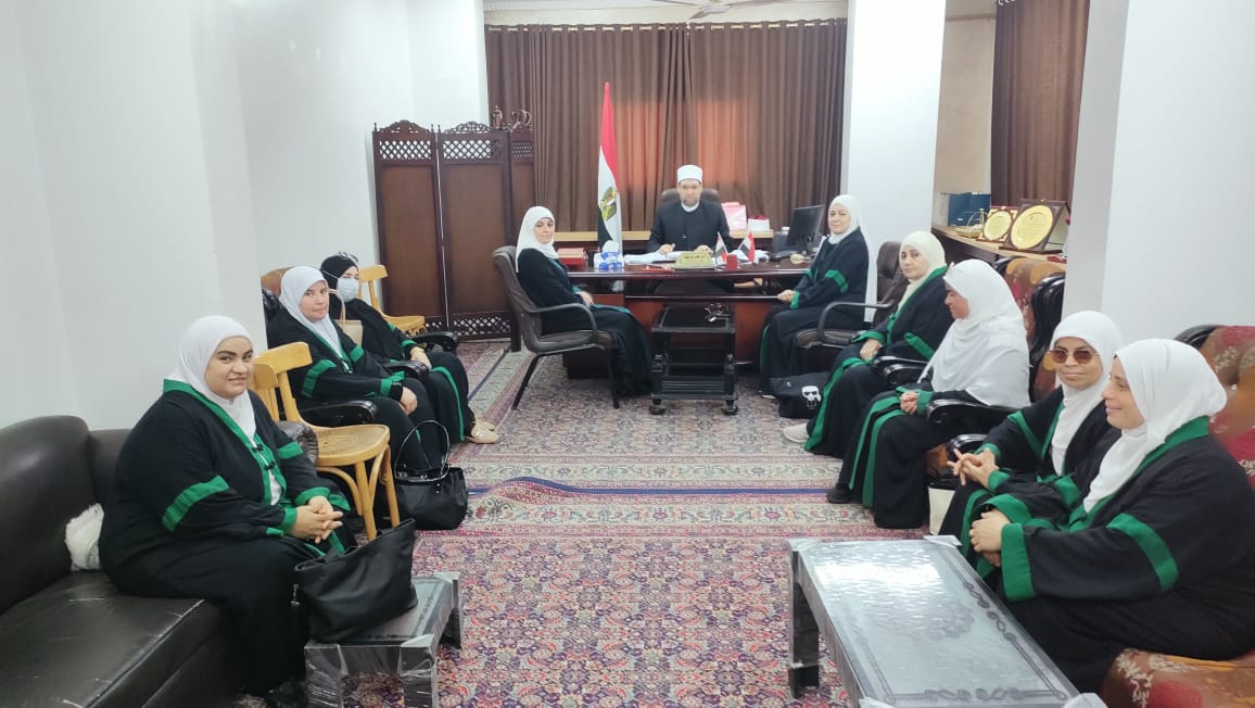 مساندة للأسر المكلومة.. واعظات الأوقاف يقدِّمْنَ واجب العزاء في ضحايا حادث المنوفية الأليم