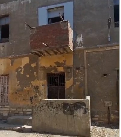 <strong>منزل آيل للسقوط بحلوان </strong>