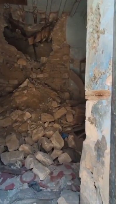 <strong>منزل آيل للسقوط بحلوان </strong>