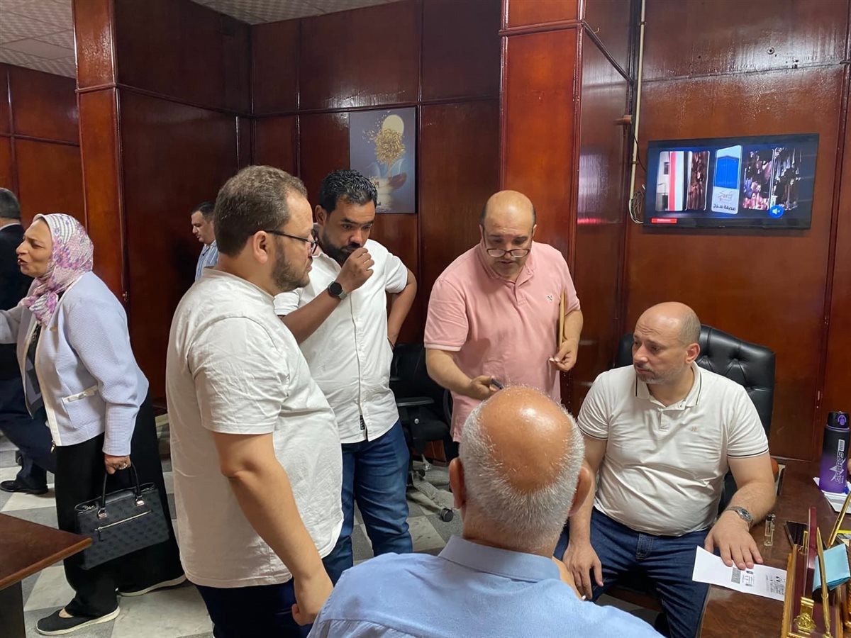 الكشف الطبي على المتقدمين لانتخابات مجلس الشيوخ بمستشفى الفيوم العام
