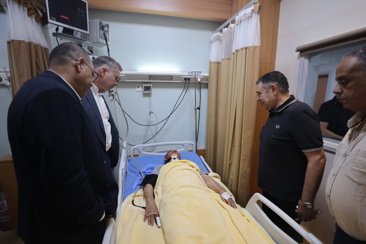 وزيرا العمل والبترول يطمئنان على الناجين من حادث بارج خليج السويس