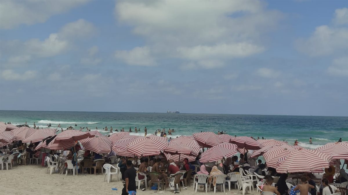 اكتمال نسب الإشغال ببعض شواطئ الإسكندرية 