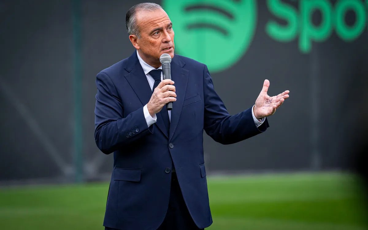 رافائيل يوستي  نائب رئيس نادي برشلونة