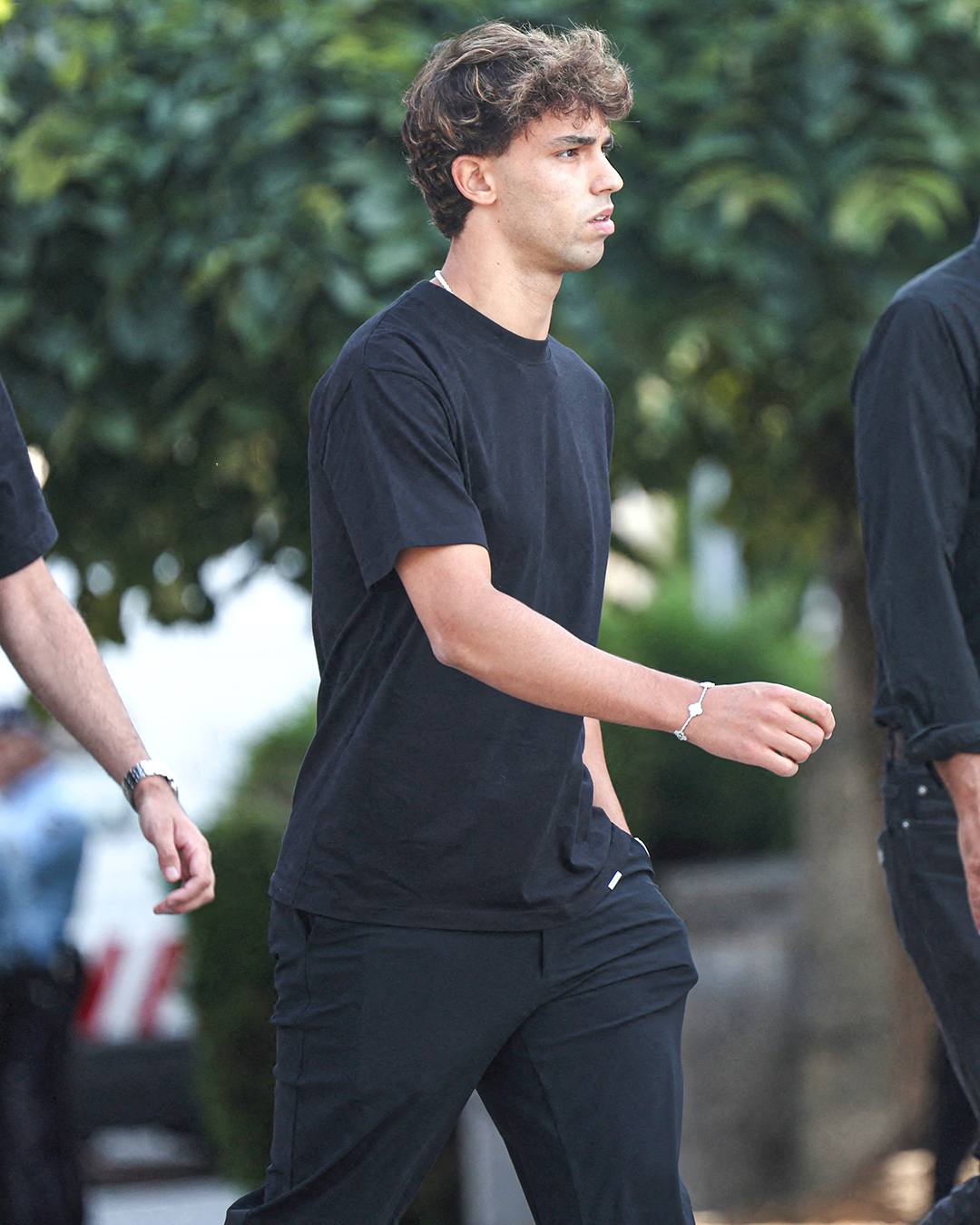 لقطات من جنازة دييجو جوتا وشقيقه