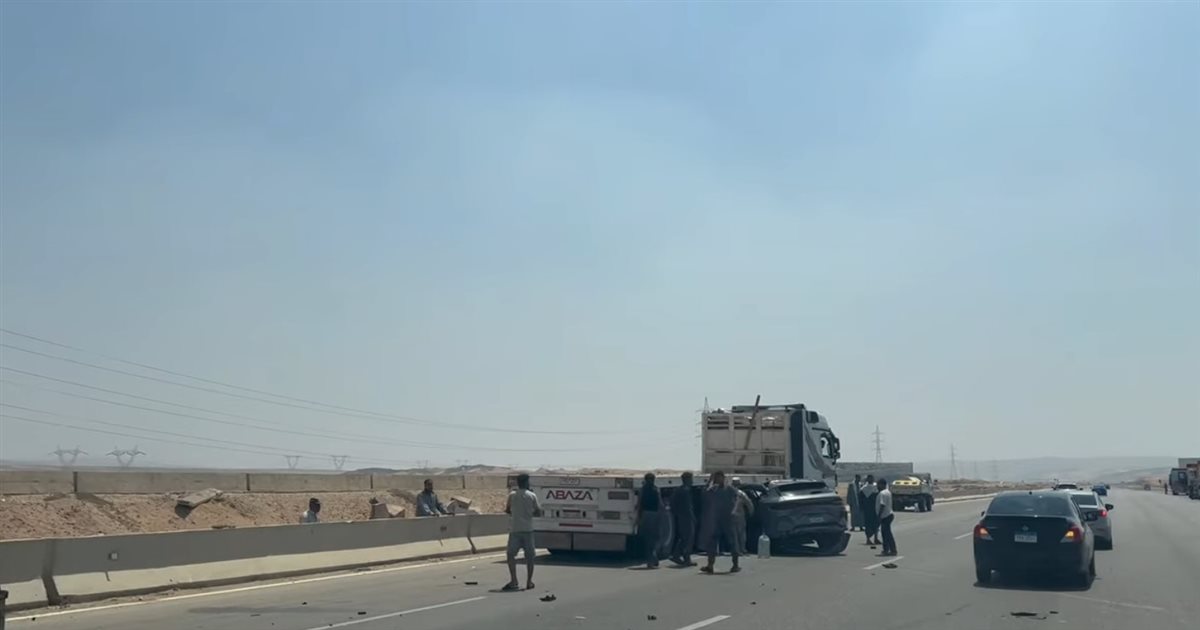 أمريكي يتدخل لإنقاذ مصابين في حادث مأساوي لعائلة مصرية على طريق العين السخنة