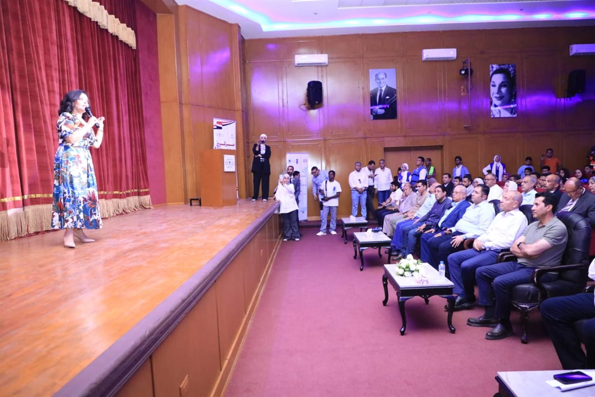 <strong>افتتاح منشآت رياضية</strong>