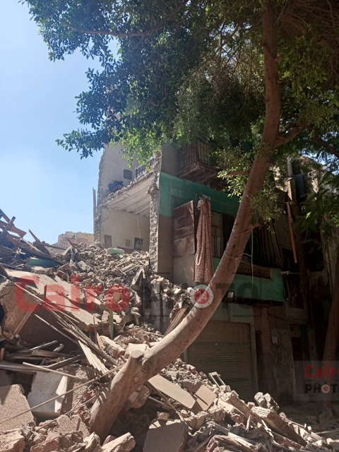 إزالة 3 عقارات آيلة للسقوط بمصر القديمة دون إصابات