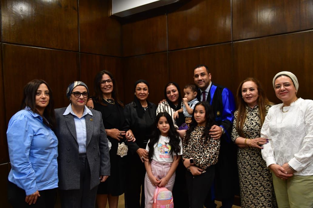 منح النائب أحمد علي درجة الدكتوراه في العلوم السياسية بتقدير امتياز