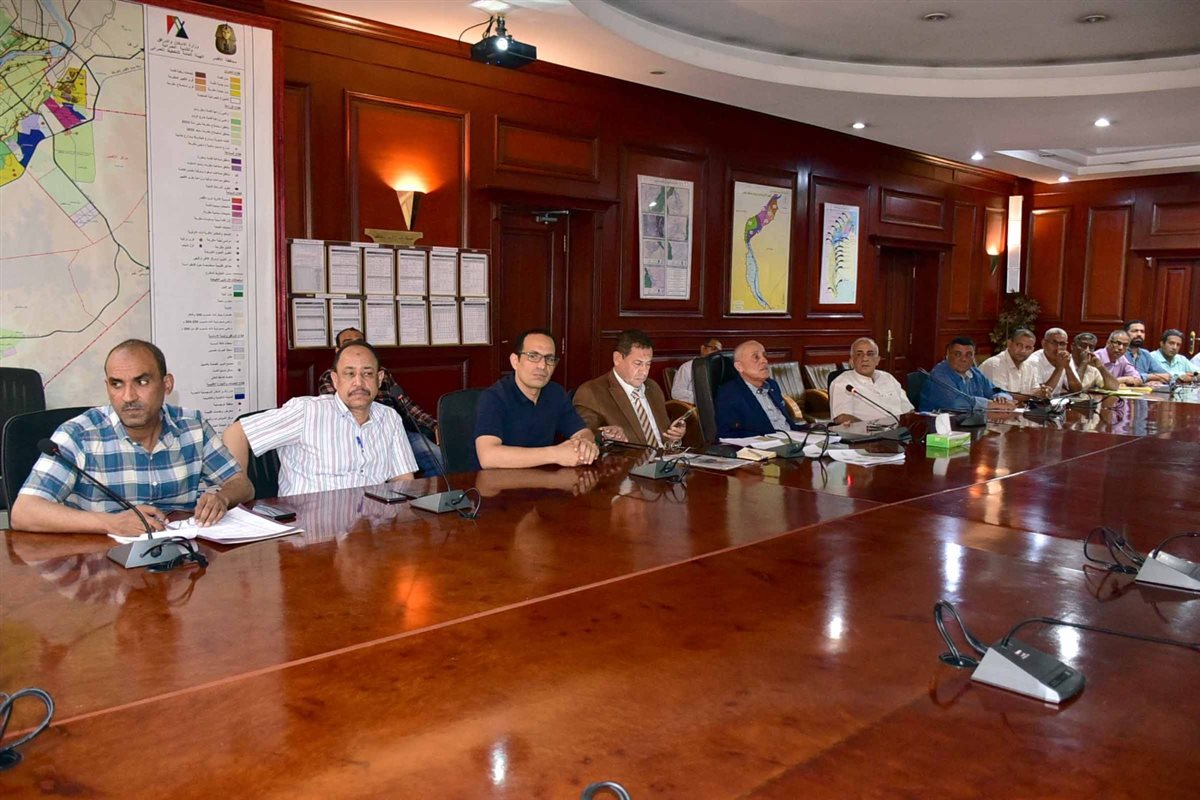 محافظ الأقصر يعتمد خريطة الحدود الإدارية