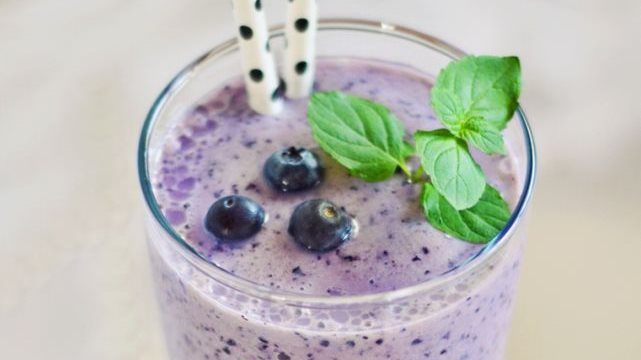 طريقة عمل توت بالموز