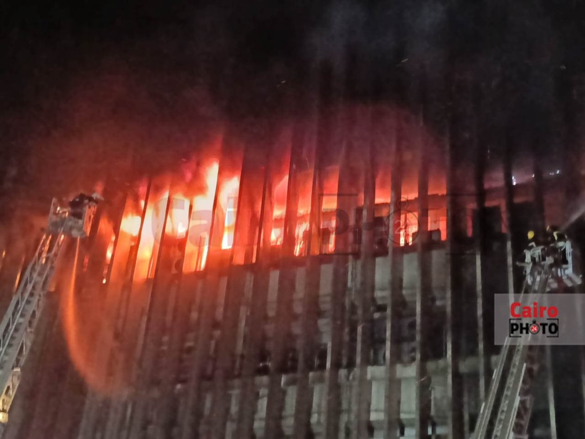  تجديد النيران في حريق سنترال رمسيس