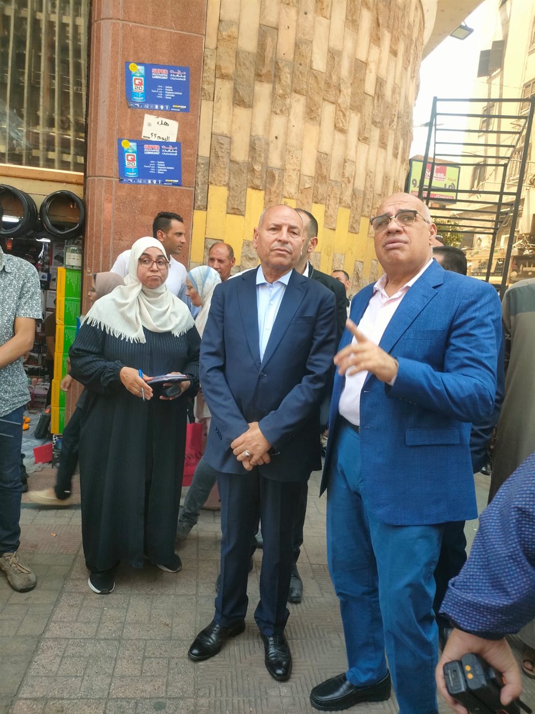 <strong>محافظ القاهرة يتفقد موقع حريق سنترال رمسيس</strong>