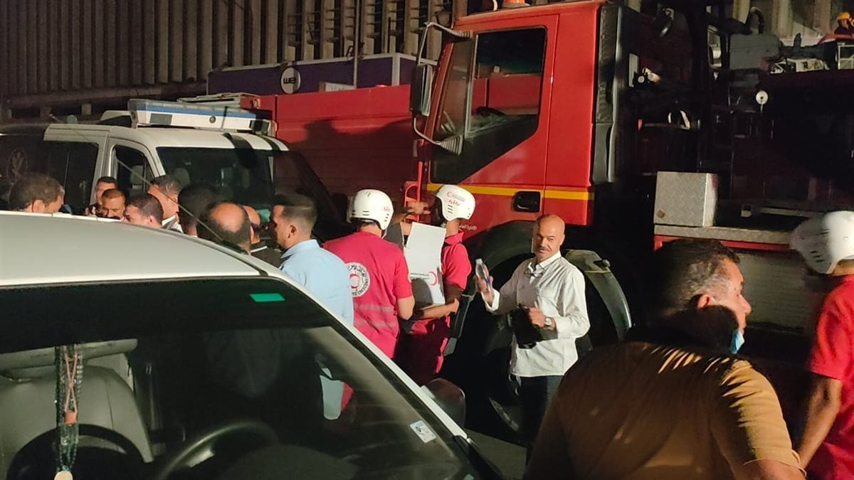 الهلال الأحمر المصري في موقع حادث حريق سنترال رمسيس