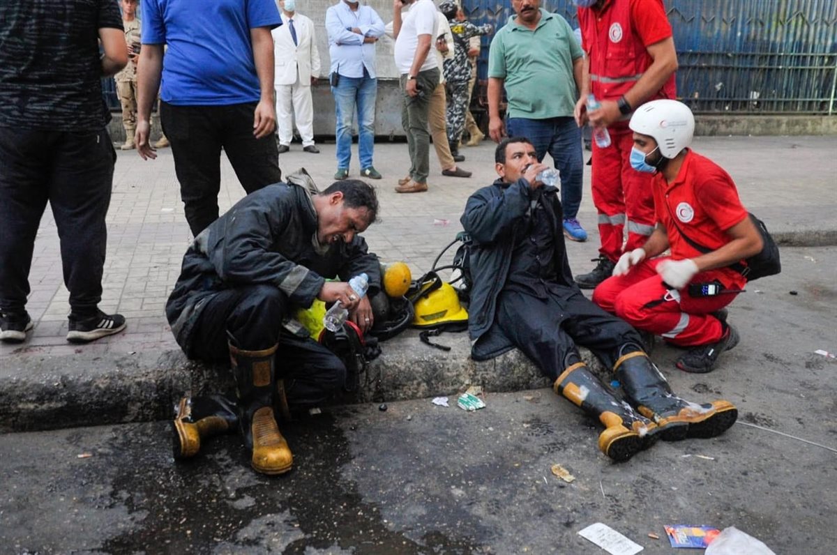 الهلال الأحمر المصري في موقع حادث حريق سنترال رمسيس