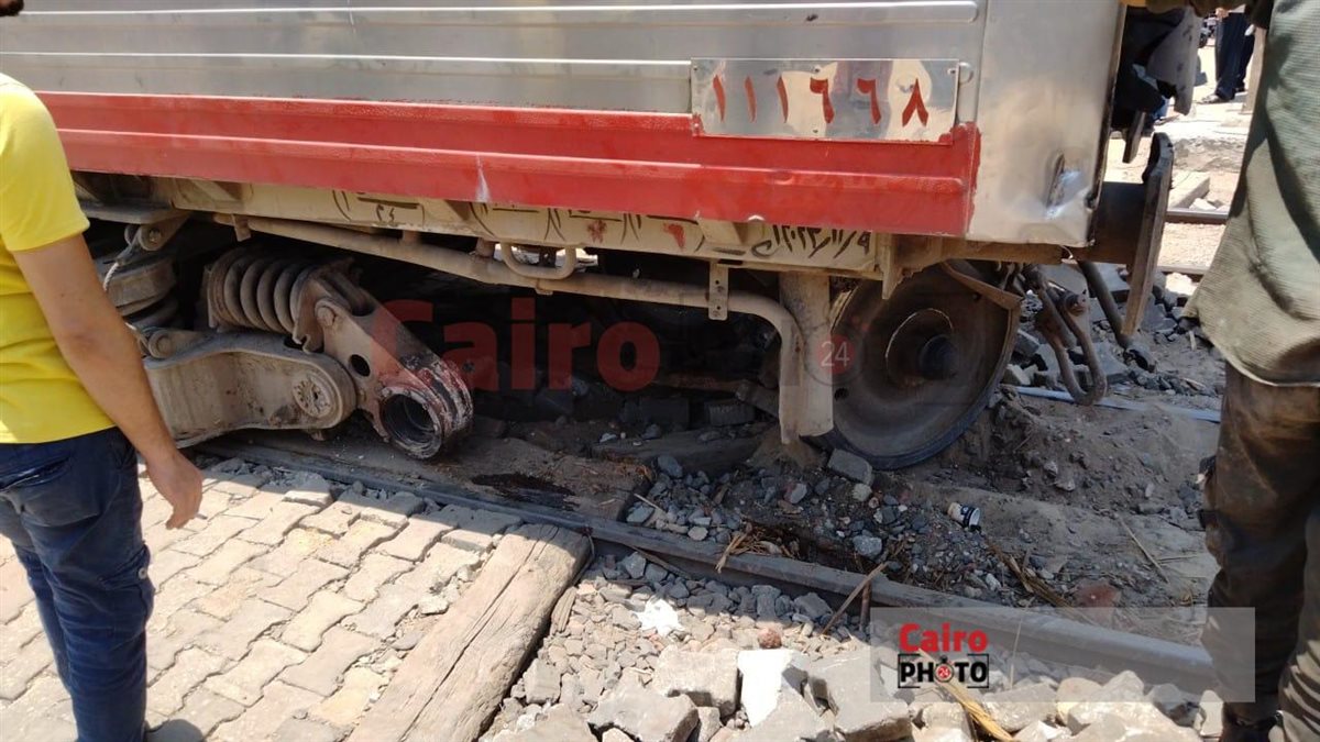 من حادث خروج عجلات قطار القاهرة