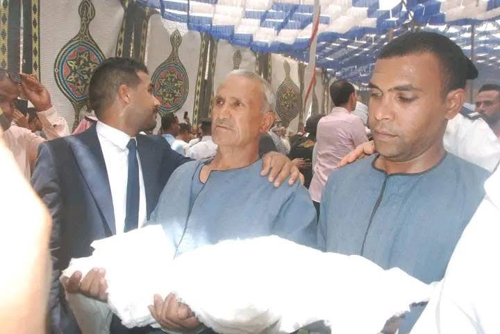 القودة الكفن الذي يوقف الدم في الصعيد