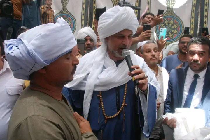 القودة الكفن الذي يوقف الدم في الصعيد